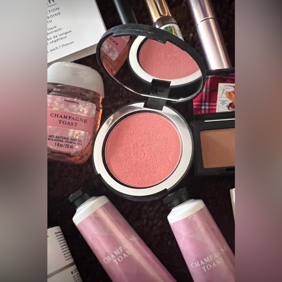 NEW MIXED MAKEUP BAG JUST FOR FUN! - Picture 14 of 15